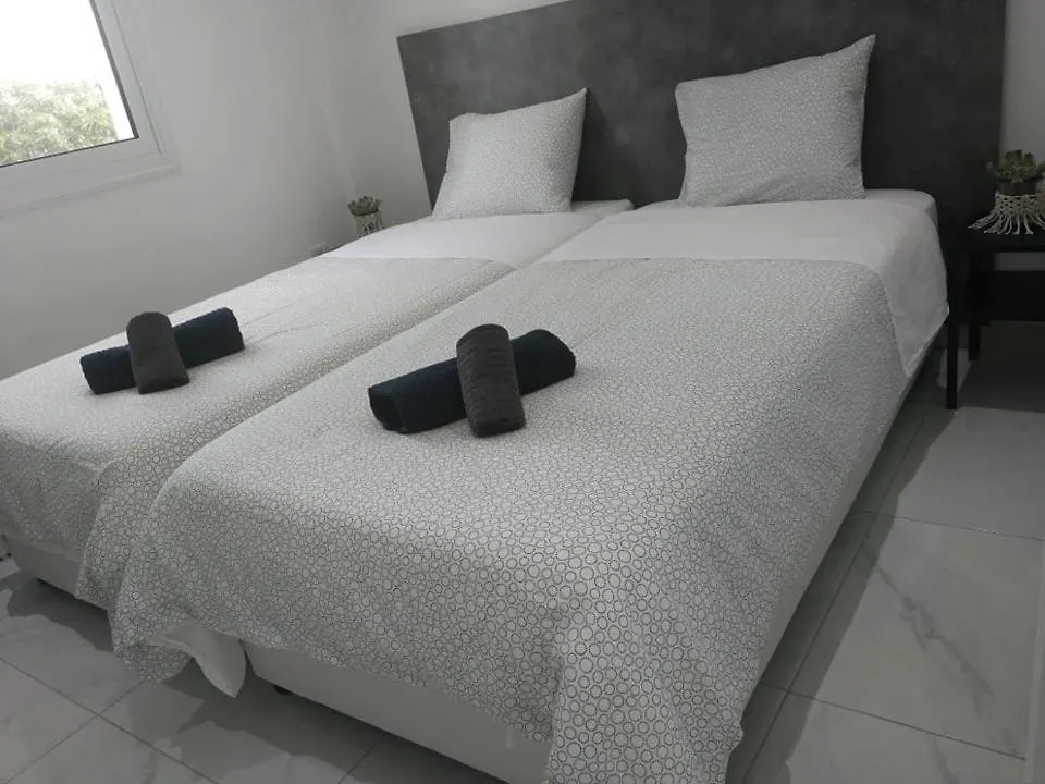 Georgianno Sea Apartments Protaras